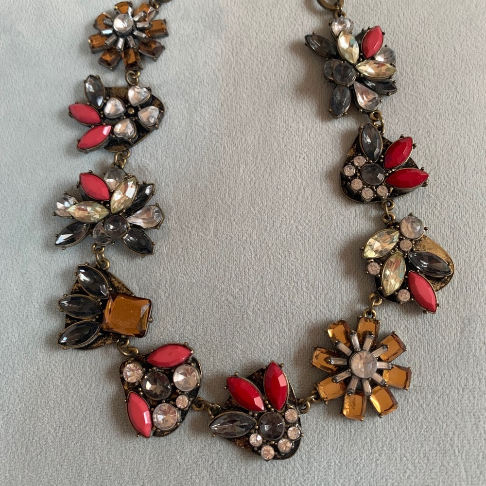 Coral color Fun retro-esq Necklace